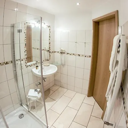 Goeddertzhof 3*
